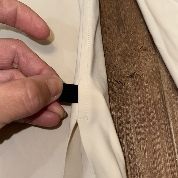 Lululemon Get It On Blouse Angel Wing cream long sleeve 1/4 button - Picture 2 of 6